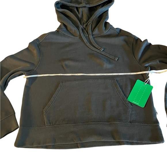 Pact Women’s Gray Oversized Crop Hoodie Size Small NWT - Picture 10 of 11